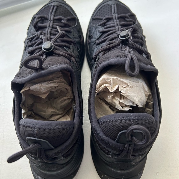 Sturdy Merrell Water Shoes - Picture 4 of 5